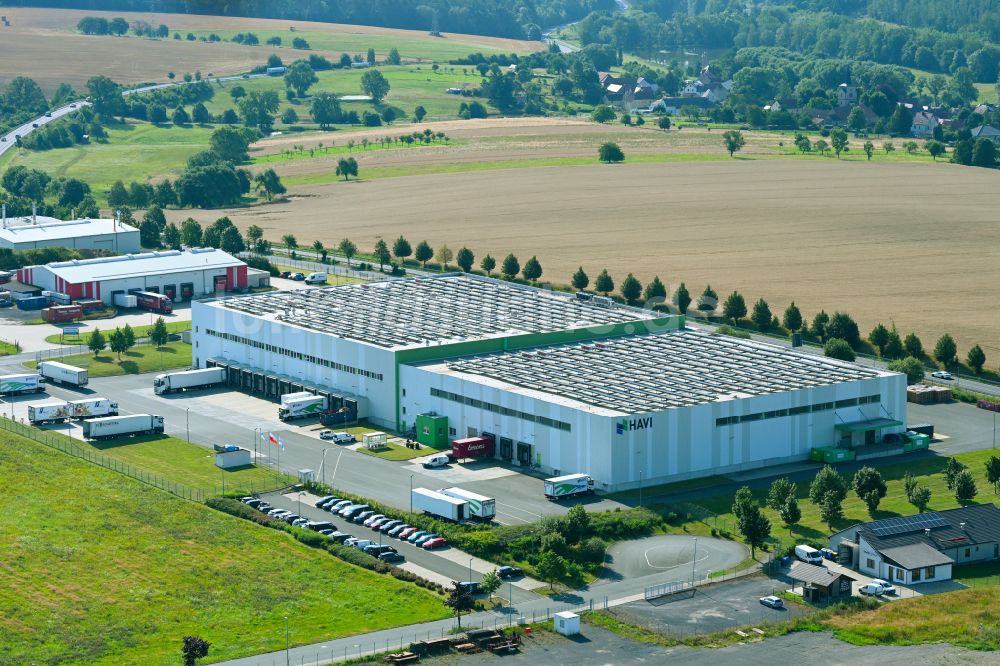 Lederhose aus der Vogelperspektive: Verteilzentrum auf dem Gelände für Lebensmittel der HAVI Logistics in Lederhose im Bundesland Thüringen, Deutschland