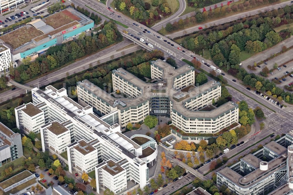 München aus der Vogelperspektive: Verwaltungsgebäude der Allianz Versicherung in München Neuperlach im Bundesland Bayern