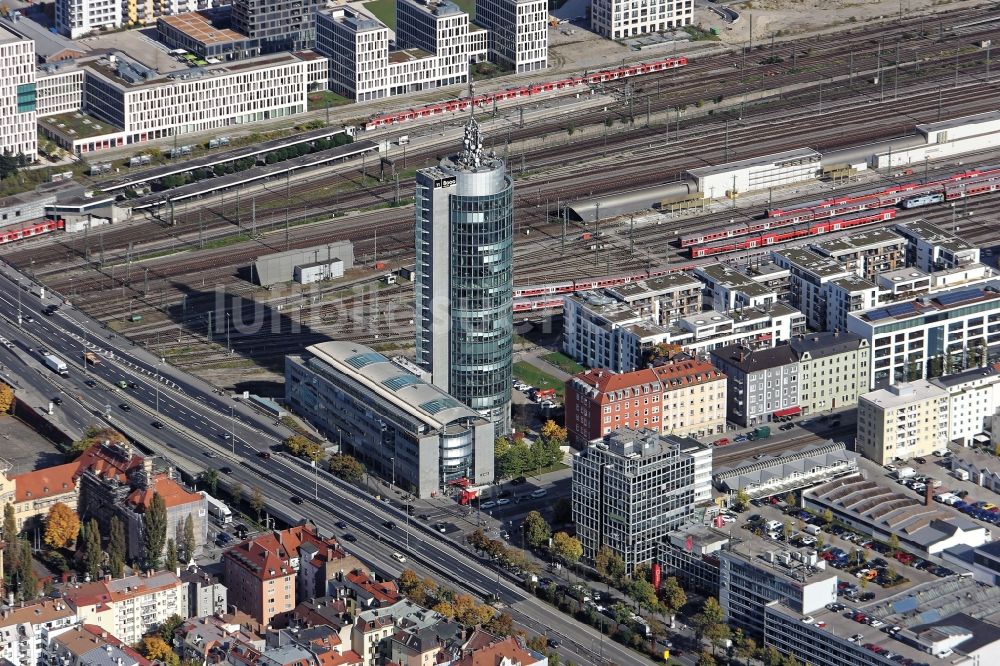 München von oben - Verwaltungsgebäude und Bürokomplex Central Tower in München im Bundesland Bayern