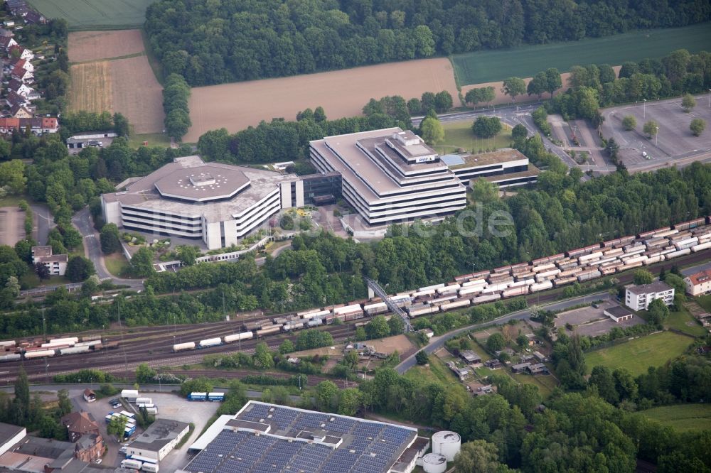 Hameln von oben - Verwaltungsgebäude des Finanzdienstleistungs- Unternehmens BHW Bausparkasse im Ortsteil Rohrsen in Hameln im Bundesland Niedersachsen, Deutschland