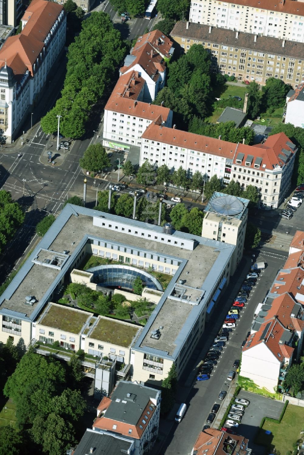 Luftaufnahme Leipzig - Verwaltungsgebäude des Finanzdienstleistungs- Unternehmens Deutsche Bundesbank - Filiale Leipzig Karl-Liebknecht-Straße in Leipzig im Bundesland Sachsen