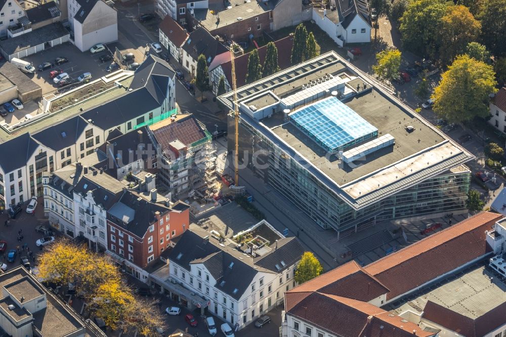 Unna von oben - Verwaltungsgebäude des Finanzdienstleistungs- Unternehmens der Dortmunder Volksbank in Unna im Bundesland Nordrhein-Westfalen, Deutschland