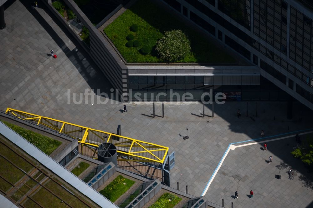 Luftbild Stuttgart - Verwaltungsgebäude des Finanzdienstleistungs- Unternehmens LBBW Landesbank in Stuttgart im Bundesland Baden-Württemberg, Deutschland