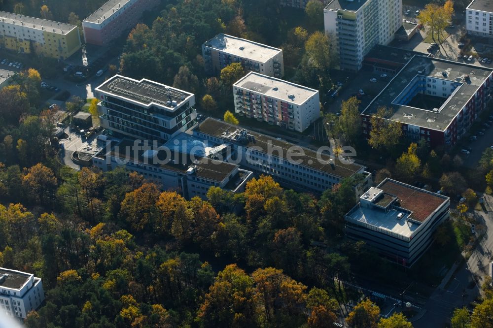 Luftbild Potsdam - Verwaltungsgebäude des Finanzdienstleistungs- Unternehmens Mittelbrandenburgische Sparkasse in Potsdam an der Saarmunder Straße in Potsdam im Bundesland Brandenburg, Deutschland