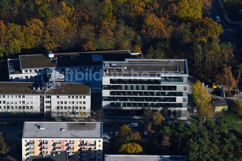 Potsdam von oben - Verwaltungsgebäude des Finanzdienstleistungs- Unternehmens Mittelbrandenburgische Sparkasse in Potsdam an der Saarmunder Straße in Potsdam im Bundesland Brandenburg, Deutschland