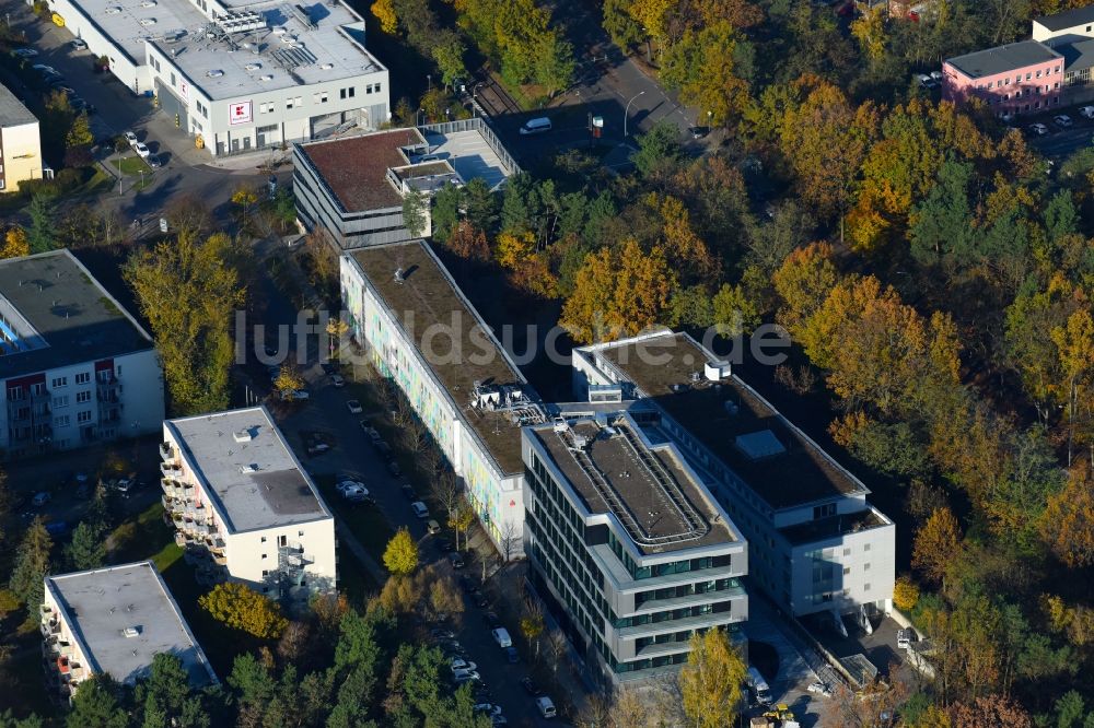 Potsdam von oben - Verwaltungsgebäude des Finanzdienstleistungs- Unternehmens Mittelbrandenburgische Sparkasse in Potsdam an der Saarmunder Straße in Potsdam im Bundesland Brandenburg, Deutschland