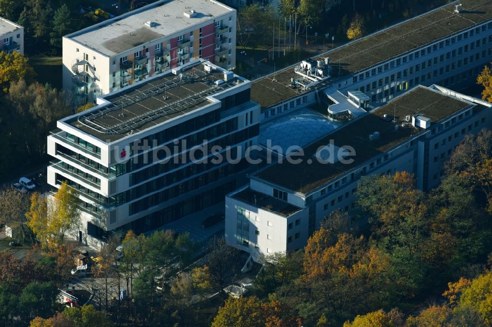 Luftbild Potsdam - Verwaltungsgebäude des Finanzdienstleistungs- Unternehmens Mittelbrandenburgische Sparkasse in Potsdam an der Saarmunder Straße in Potsdam im Bundesland Brandenburg, Deutschland