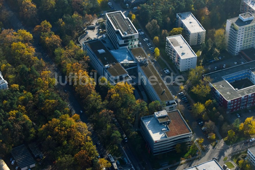 Potsdam aus der Vogelperspektive: Verwaltungsgebäude des Finanzdienstleistungs- Unternehmens Mittelbrandenburgische Sparkasse in Potsdam an der Saarmunder Straße in Potsdam im Bundesland Brandenburg, Deutschland