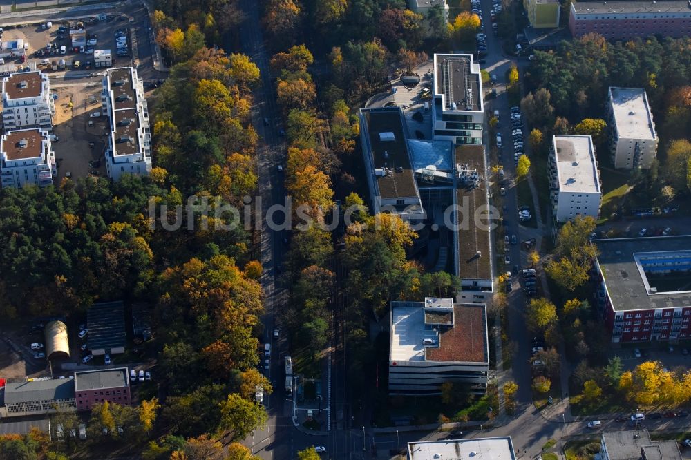 Luftbild Potsdam - Verwaltungsgebäude des Finanzdienstleistungs- Unternehmens Mittelbrandenburgische Sparkasse in Potsdam an der Saarmunder Straße in Potsdam im Bundesland Brandenburg, Deutschland