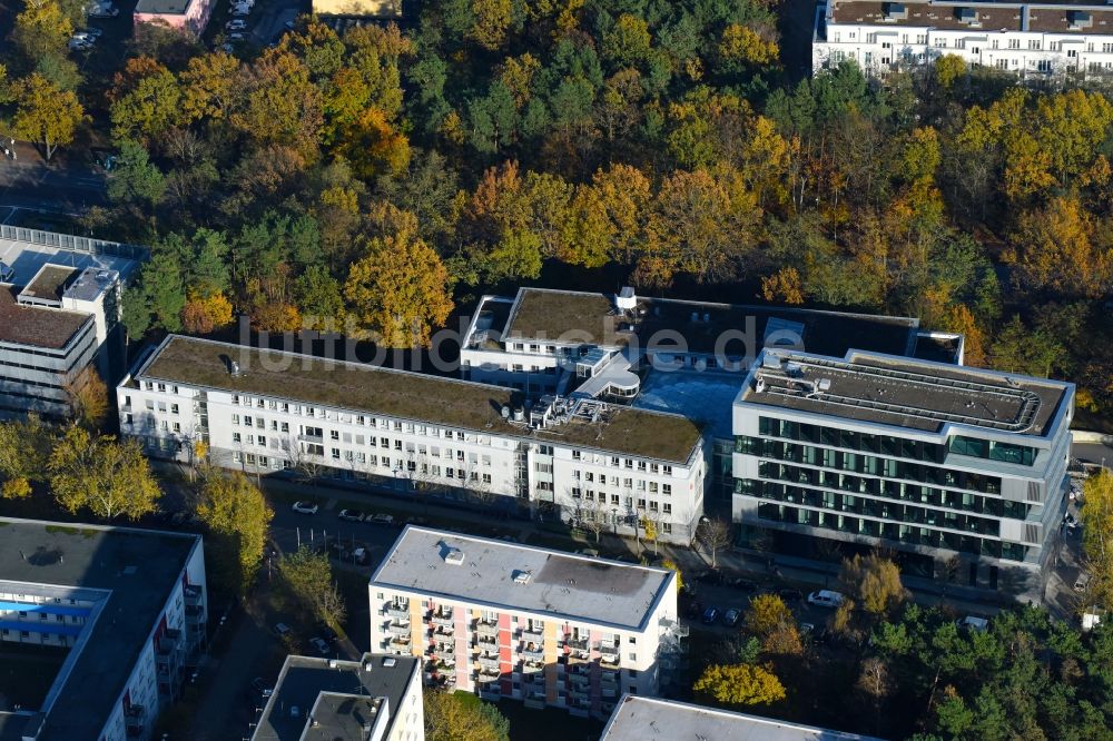 Luftbild Potsdam - Verwaltungsgebäude des Finanzdienstleistungs- Unternehmens Mittelbrandenburgische Sparkasse in Potsdam an der Saarmunder Straße in Potsdam im Bundesland Brandenburg, Deutschland