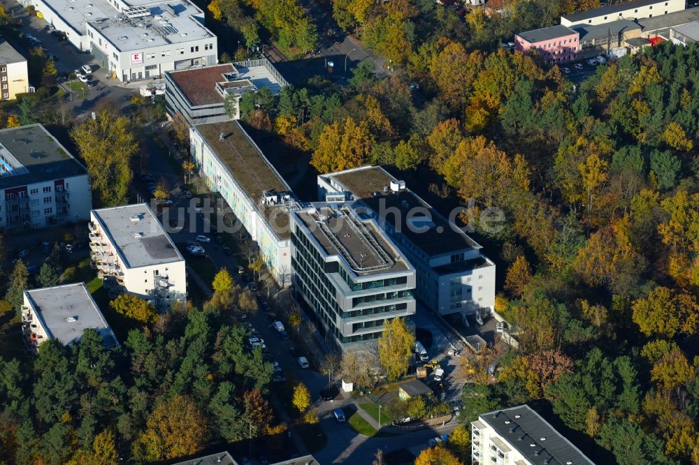 Luftbild Potsdam - Verwaltungsgebäude des Finanzdienstleistungs- Unternehmens Mittelbrandenburgische Sparkasse in Potsdam an der Saarmunder Straße in Potsdam im Bundesland Brandenburg, Deutschland