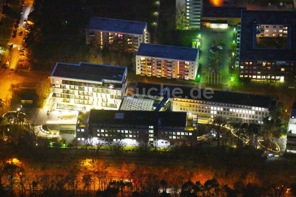 Luftaufnahme Potsdam - Verwaltungsgebäude des Finanzdienstleistungs- Unternehmens Mittelbrandenburgische Sparkasse in Potsdam an der Saarmunder Straße in Potsdam im Bundesland Brandenburg, Deutschland