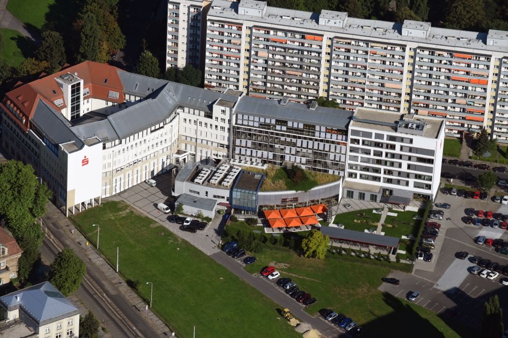 Dresden von oben - Verwaltungsgebäude des Finanzdienstleistungs- Unternehmens Ostsächsische Sparkasse Dresden in Dresden im Bundesland Sachsen