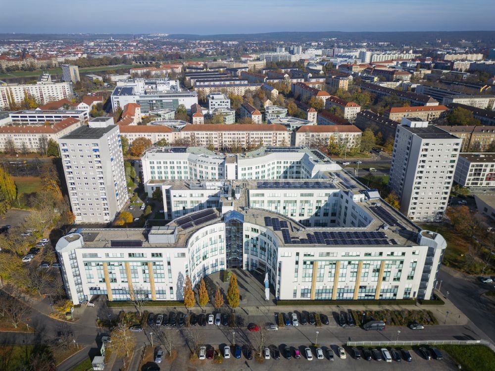 Luftbild Dresden - Verwaltungsgebäude des Finanzdienstleistungs- Unternehmens Sächsische Aufbaubank in Dresden im Bundesland Sachsen, Deutschland