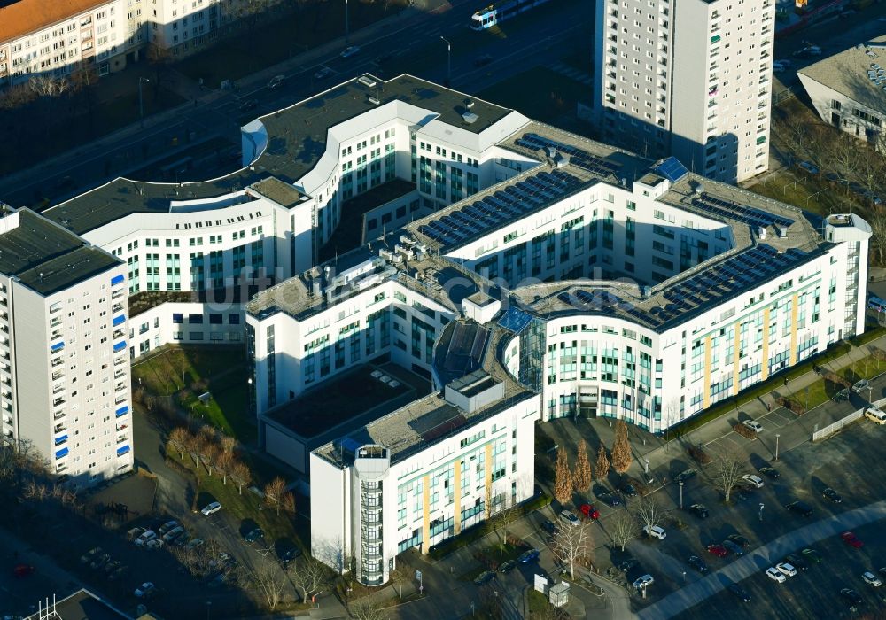 Dresden aus der Vogelperspektive: Verwaltungsgebäude des Finanzdienstleistungs- Unternehmens Sächsische Aufbaubank im Ortsteil Altstadt in Dresden im Bundesland Sachsen, Deutschland