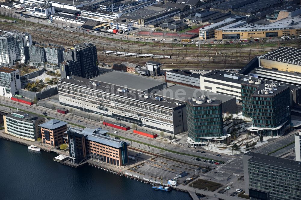 Luftbild Kopenhagen - Verwaltungsgebäude des Finanzdienstleistungs- Unternehmens SEB an der Bernstorffsgade in Kopenhagen in Dänemark