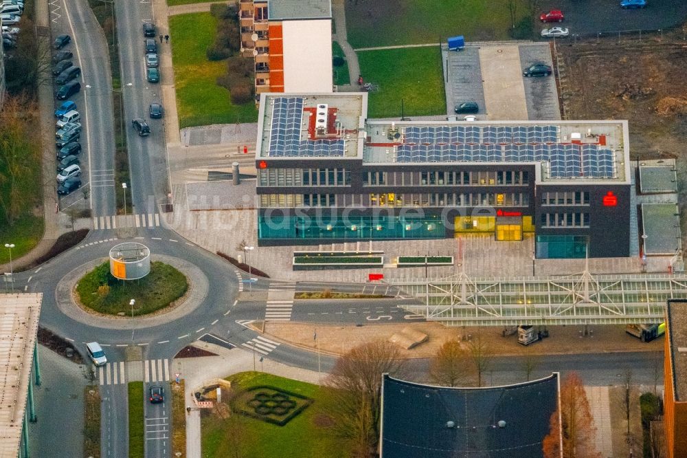 Luftbild Bergkamen - Verwaltungsgebäude des Finanzdienstleistungs- Unternehmens der Sparkasse Bergkamen-Bönen - VersicherungsCenter in Bergkamen im Bundesland Nordrhein-Westfalen, Deutschland