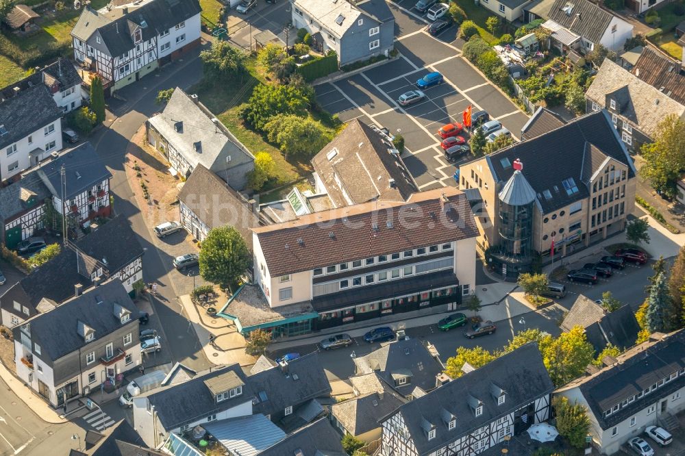 Luftbild Burbach - Verwaltungsgebäude des Finanzdienstleistungs- Unternehmens Sparkasse Burbach-Neunkirchen in Burbach im Bundesland Nordrhein-Westfalen, Deutschland