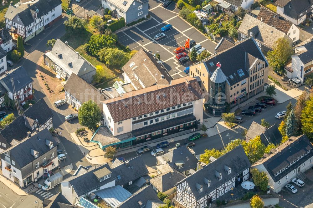 Luftaufnahme Burbach - Verwaltungsgebäude des Finanzdienstleistungs- Unternehmens Sparkasse Burbach-Neunkirchen in Burbach im Bundesland Nordrhein-Westfalen, Deutschland