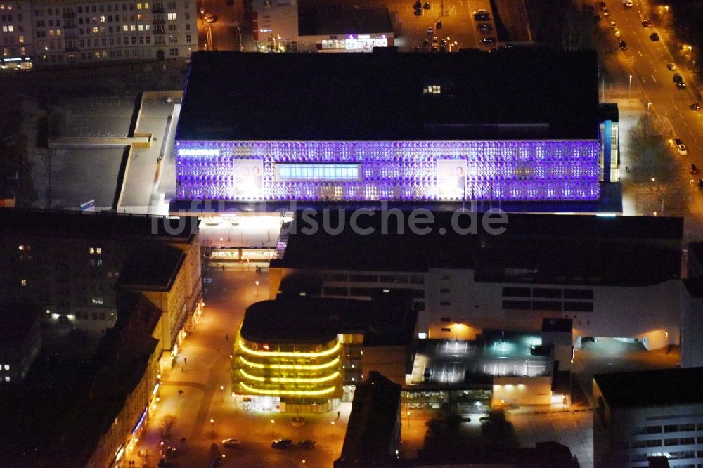 Magdeburg aus der Vogelperspektive: Verwaltungsgebäude des Finanzdienstleistungs- Unternehmens Stadtsparkasse Magdeburg Alter Markt im Ortsteil Altstadt in Magdeburg im Bundesland Sachsen-Anhalt