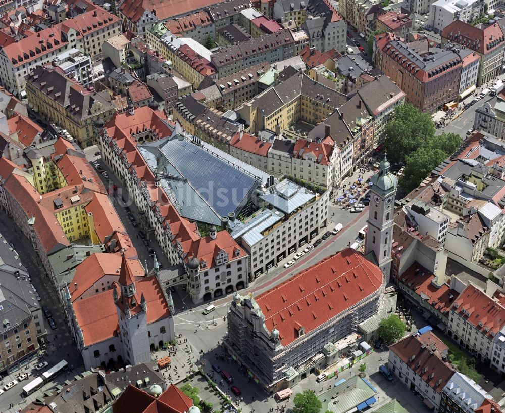 München aus der Vogelperspektive: Verwaltungsgebäude des Finanzdienstleistungs- Unternehmens Stadtsparkasse München im Ortsteil Zentrum in München im Bundesland Bayern, Deutschland