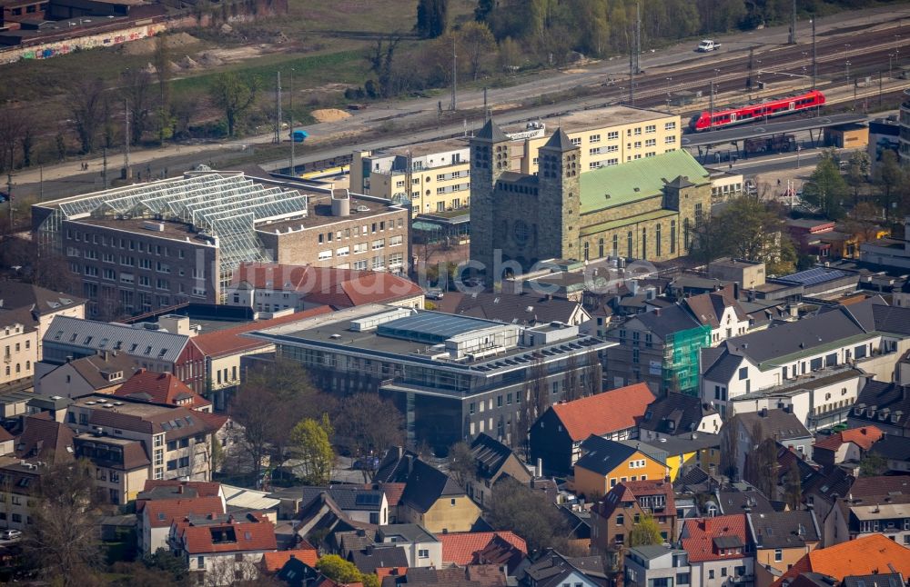 Luftaufnahme Unna - Verwaltungsgebäude des Finanzdienstleistungs- Unternehmens Volksbank Unna in Unna im Bundesland Nordrhein-Westfalen, Deutschland