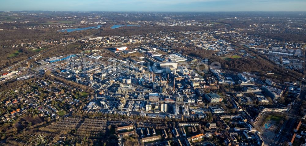 Luftbild Düsseldorf - Verwaltungsgebäude des Industriegebietes an der Henkelstraße im Ortsteil Holthausen in Düsseldorf im Bundesland Nordrhein-Westfalen, Deutschland