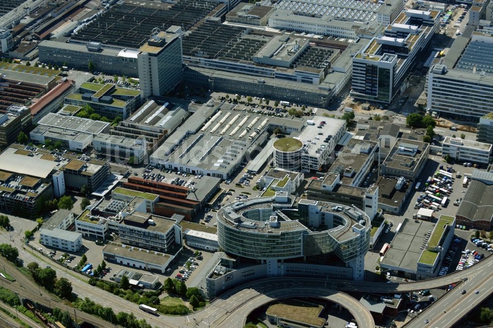 Stuttgart von oben - Verwaltungsgebäude des Industriegebietes der Mercedes-Benz AG an der Mercedesstraße in Stuttgart im Bundesland Baden-Württemberg