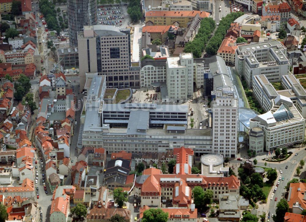 JENA aus der Vogelperspektive: Verwaltungsgebäude der Jenoptik AG im Stadtzentrum Jena