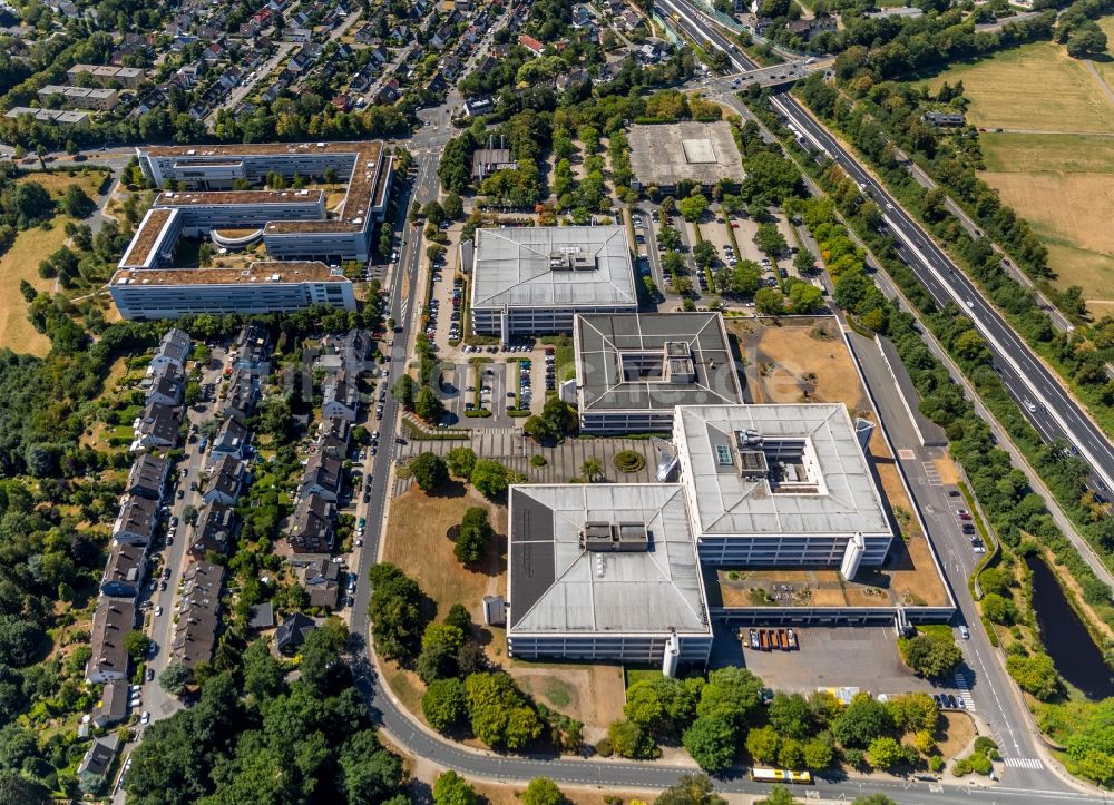 Luftaufnahme Essen - Verwaltungsgebäude der Karstadt Warenhaus GmbH in Essen im Bundesland Nordrhein-Westfalen, Deutschland