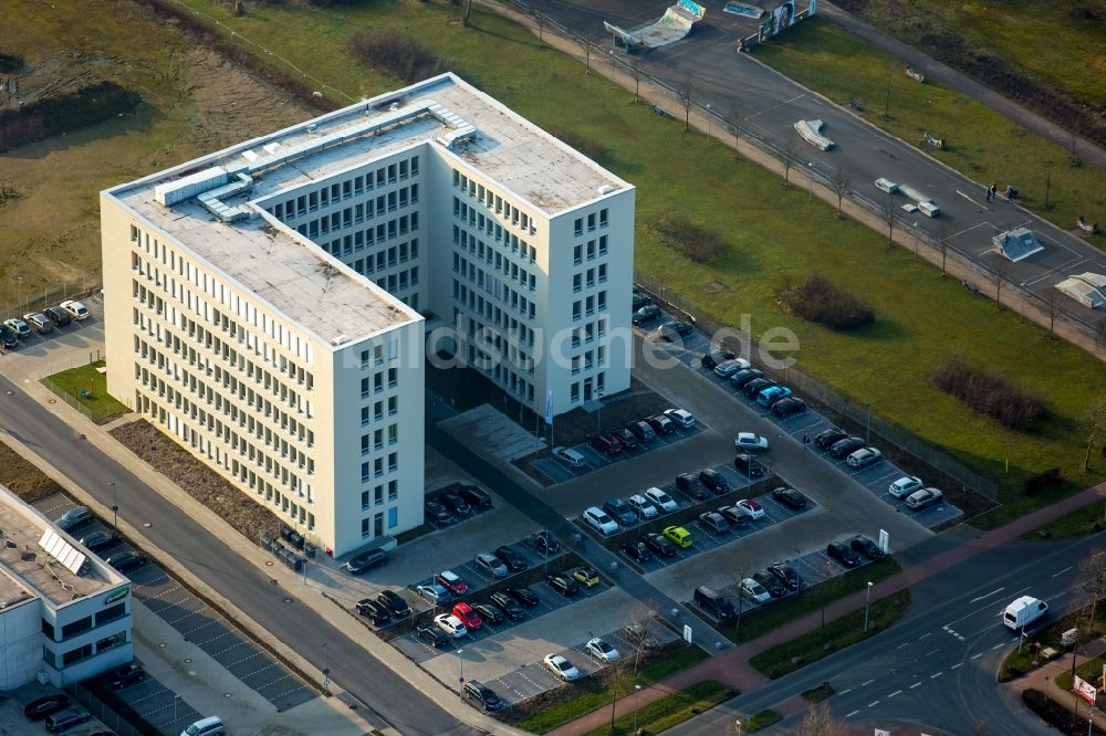 Herne aus der Vogelperspektive: Verwaltungsgebäude der staatlichen Behörde der Arbeitsagentur - Jobcenter auf dem Hiberniagelände in Herne im Bundesland Nordrhein-Westfalen