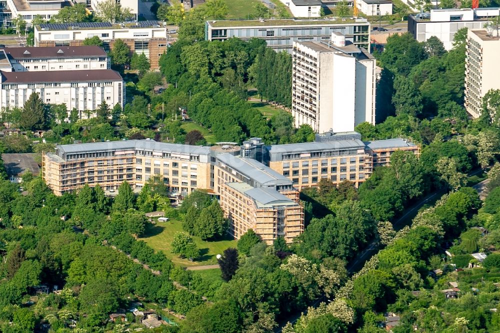 Freiburg im Breisgau aus der Vogelperspektive: Verwaltungsgebäude der staatlichen Behörde Argentur für Arbeit in Freiburg im Breisgau im Bundesland Baden-Württemberg, Deutschland