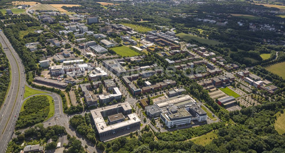 Luftaufnahme Dortmund - Verwaltungsgebäude der staatlichen Behörde Bau- und Liegenschaftsbetrieb NRW Niederlassung Dortmund an der Emil-Figge-Straße im Ortsteil Lütgendortmund in Dortmund im Bundesland Nordrhein-Westfalen, Deutschland