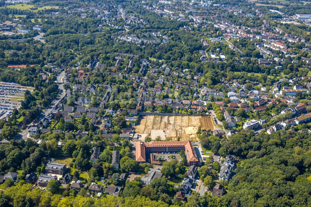 Luftaufnahme Bochum - Verwaltungsgebäude der staatlichen Behörde Berufsgenossenschaft Rohstoffe & chemische Industrie Bezirksdirektion in Bochum im Bundesland Nordrhein-Westfalen