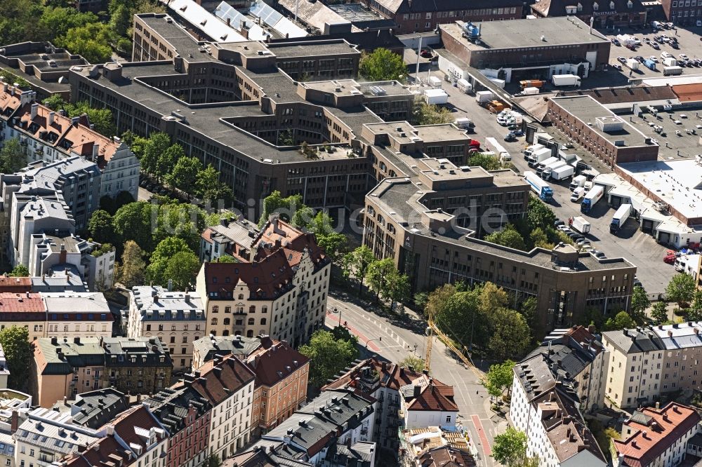 Luftaufnahme München - Verwaltungsgebäude der staatlichen Behörde Bundesagentur für Arbeit an der Kapuzienerstraße in München im Bundesland Bayern, Deutschland