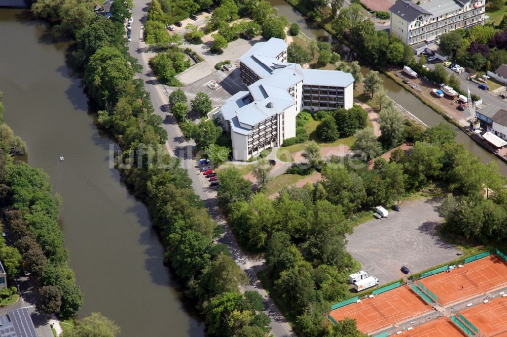 Bad Ems aus der Vogelperspektive: Verwaltungsgebäude der staatlichen Behörde Kreisverwaltung Bad Ems in Bad Ems im Bundesland Rheinland-Pfalz, Deutschland