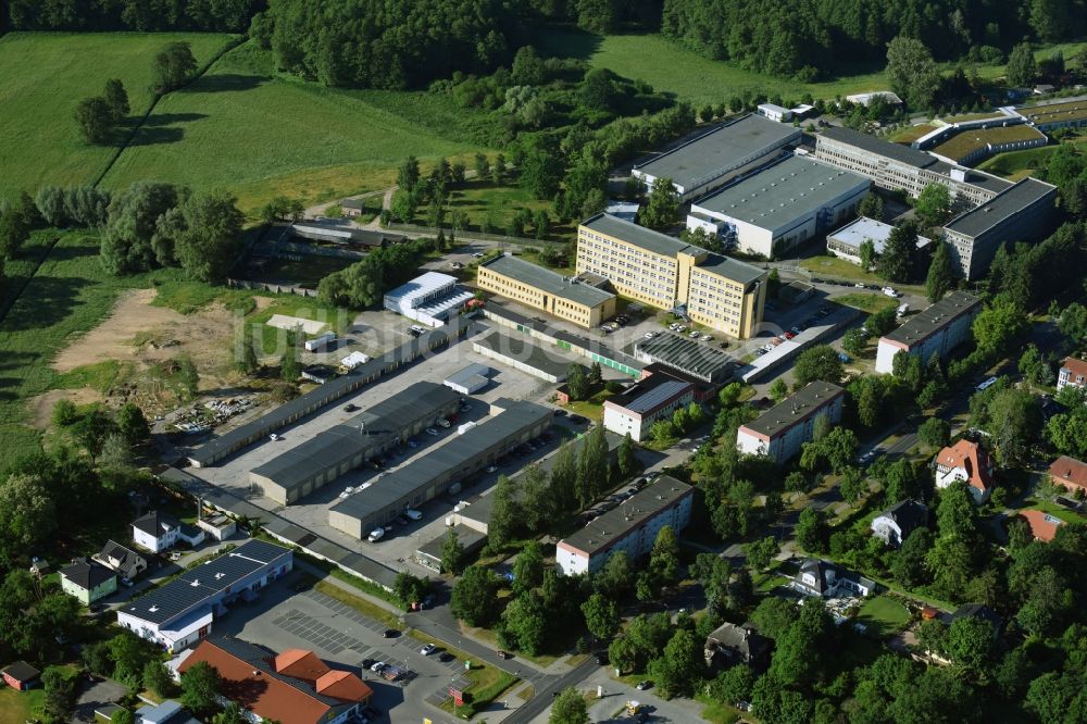 Hoppegarten aus der Vogelperspektive: Verwaltungsgebäude der staatlichen Behörde Landesamt für Bauen und Verkehr an der Lindenallee im Ortsteil Dahlwitz-Hoppegarten in Hoppegarten im Bundesland Brandenburg, Deutschland