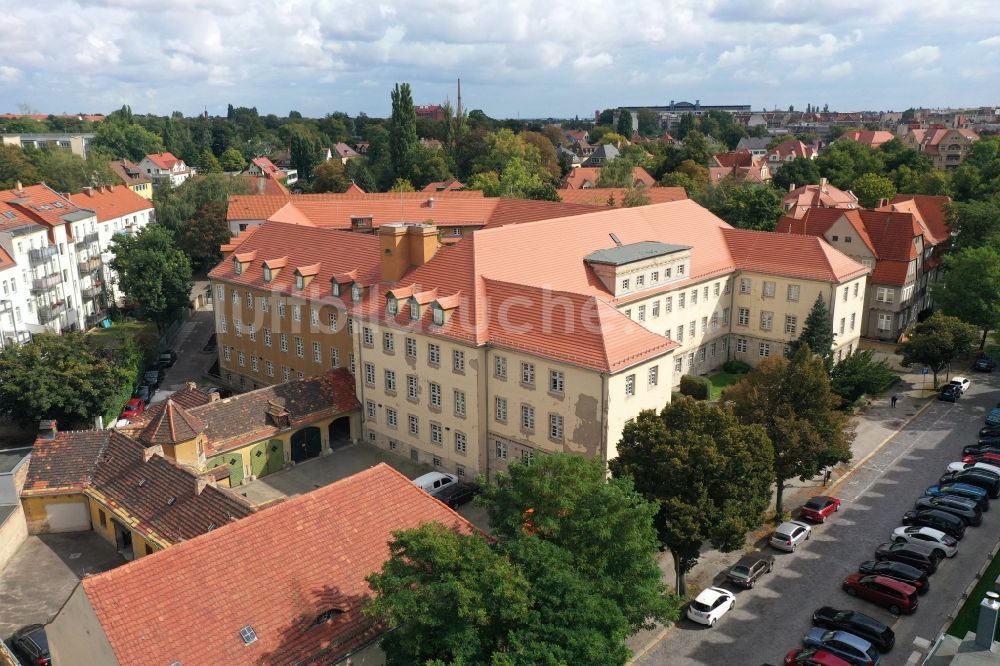 Luftaufnahme Halle (Saale) - Verwaltungsgebäude der staatlichen Behörde Landesverwaltungsamtin Halle (Saale)im Bundesland Sachsen-Anhalt, Deutschland