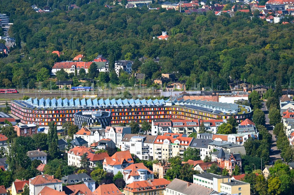 Dessau von oben - Verwaltungsgebäude der staatlichen Behörde UBA Umweltbundesamt in Dessau im Bundesland Sachsen-Anhalt, Deutschland