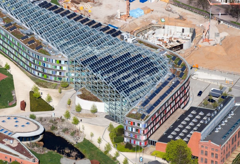 Dessau von oben - Verwaltungsgebäude der staatlichen Behörde UBA Umweltbundesamt Wörlitzer Platz in Dessau im Bundesland Sachsen-Anhalt, Deutschland