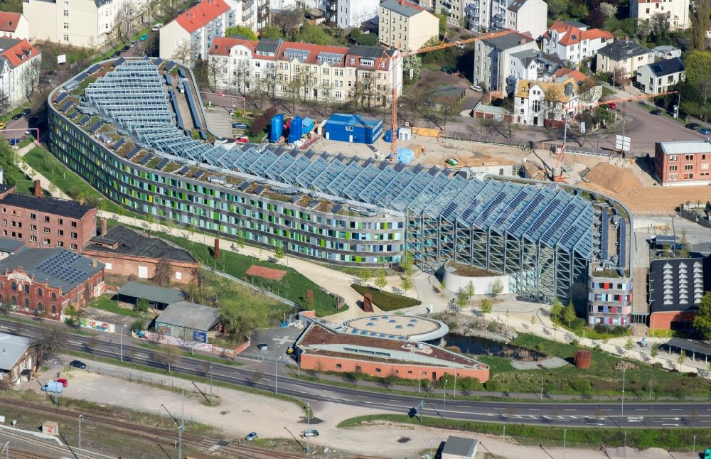 Luftbild Dessau - Verwaltungsgebäude der staatlichen Behörde UBA Umweltbundesamt Wörlitzer Platz in Dessau im Bundesland Sachsen-Anhalt, Deutschland