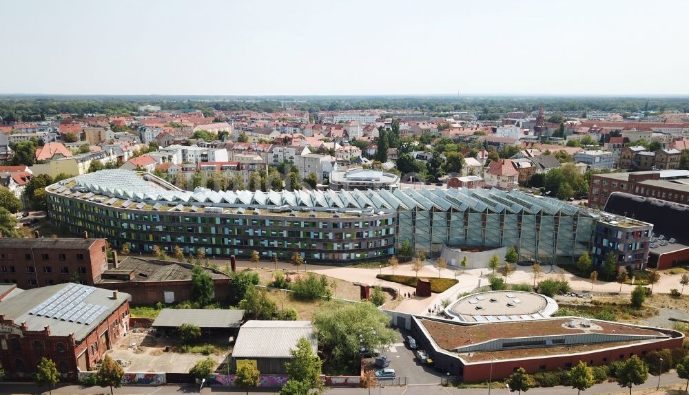 Luftbild Dessau - Verwaltungsgebäude der staatlichen Behörde UBA Umweltbundesamt Wörlitzer Platz in Dessau im Bundesland Sachsen-Anhalt, Deutschland