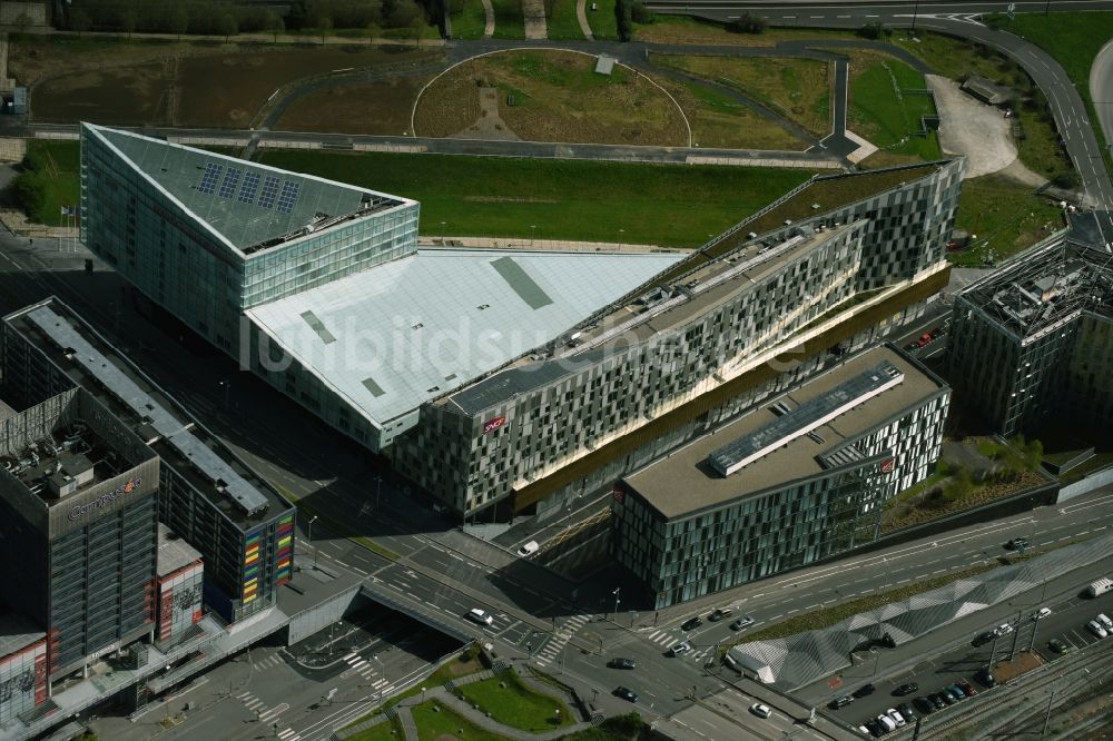 Lille von oben - Verwaltungsgebäude des Unternehmens der französischen Staatsbahn SNCF in Lille in Nord-Pas-de-Calais Picardie, Frankreich