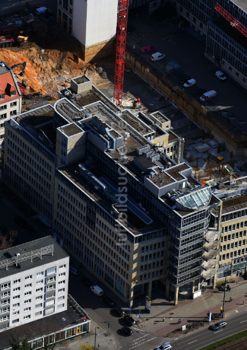 Leipzig von oben - Verwaltungsgebäude des Unternehmens Leipziger Verkehrsbetriebe (LVB) GmbH am Georgiring im Ortsteil Mitte in Leipzig im Bundesland Sachsen