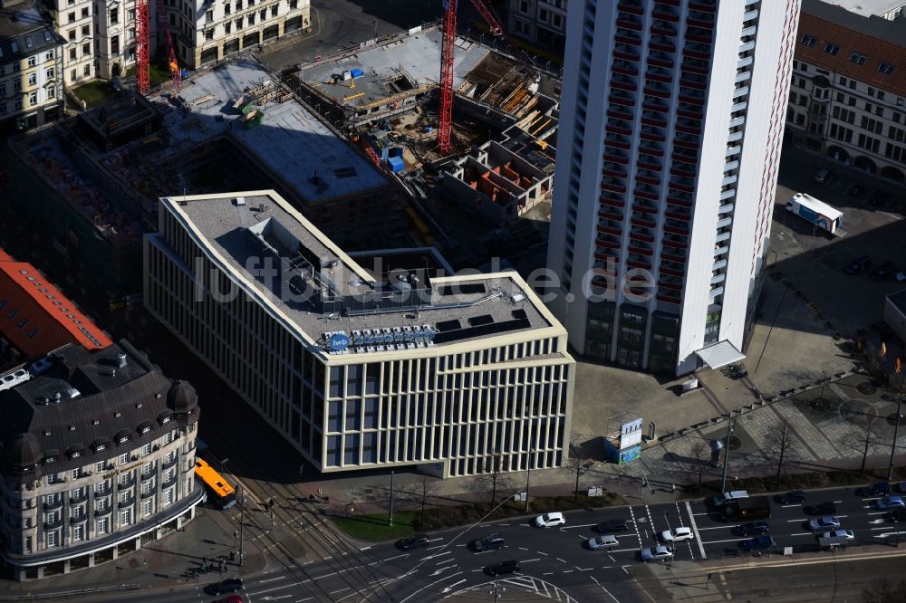 Luftaufnahme Leipzig - Verwaltungsgebäude des Unternehmens lwb Leipziger Wohnungs- und Baugesellschaft mbH an der Wintergartenstraße im Ortsteil Zentrum-Nord in Leipzig im Bundesland Sachsen