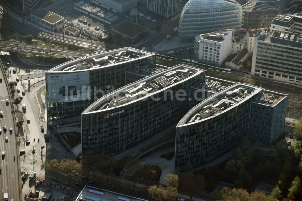 Luftaufnahme Paris - Verwaltungsgebäude des Unternehmens Microsoft France an der Quai du Président Roosevelt in Paris in Ile-de-France, Frankreich