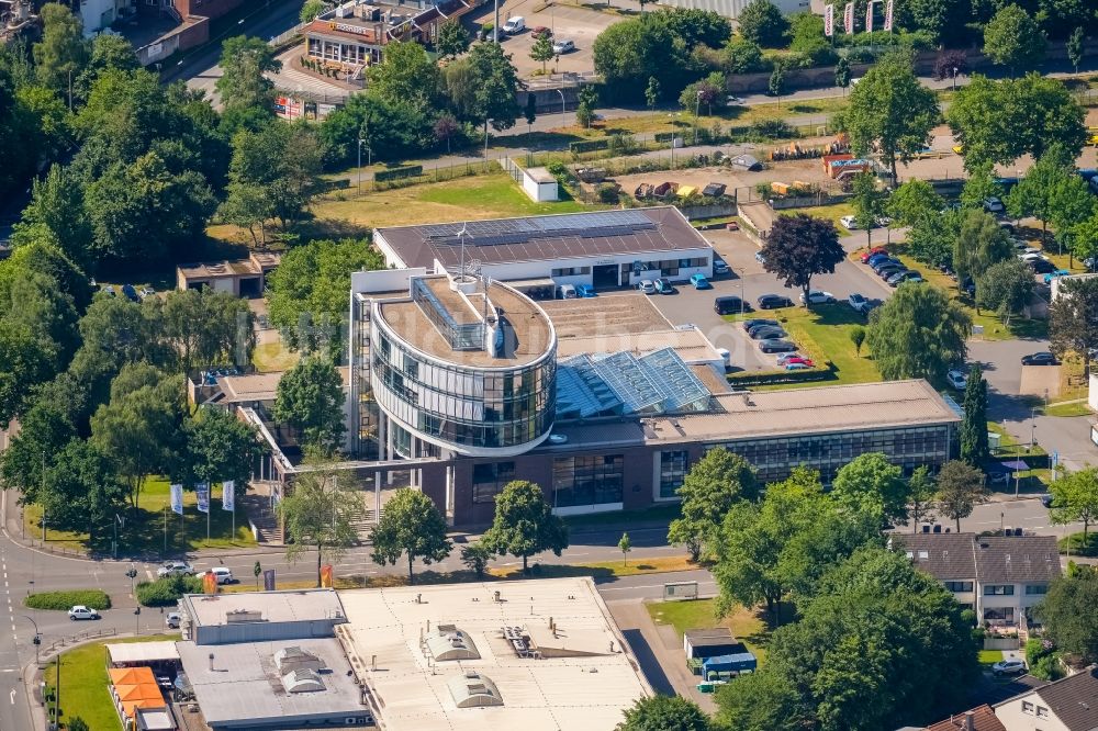 Luftaufnahme Witten - Verwaltungsgebäude des Unternehmens Stadtwerke Witten GmbH an der Westfalenstraße in Witten im Bundesland Nordrhein-Westfalen - NRW, Deutschland