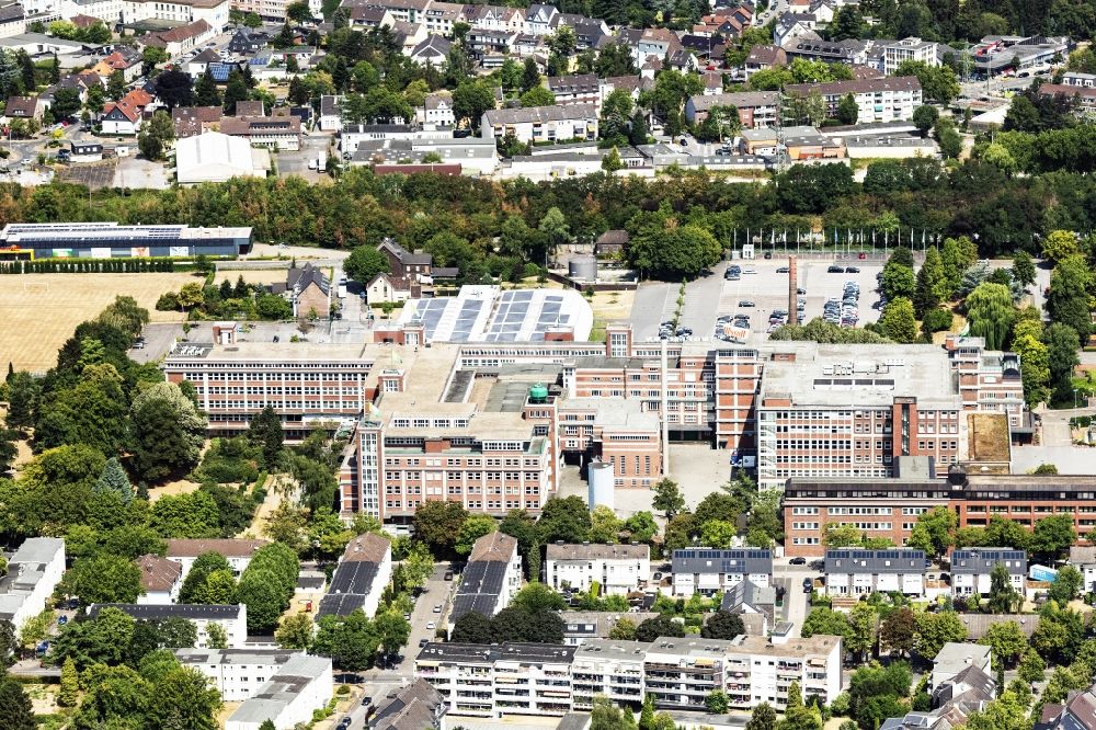 Mülheim an der Ruhr von oben - Verwaltungsgebäude des Unternehmens der Tengelmann Warenhandelsgesellschaft KG Wissollstraße in Mülheim an der Ruhr im Bundesland Nordrhein-Westfalen