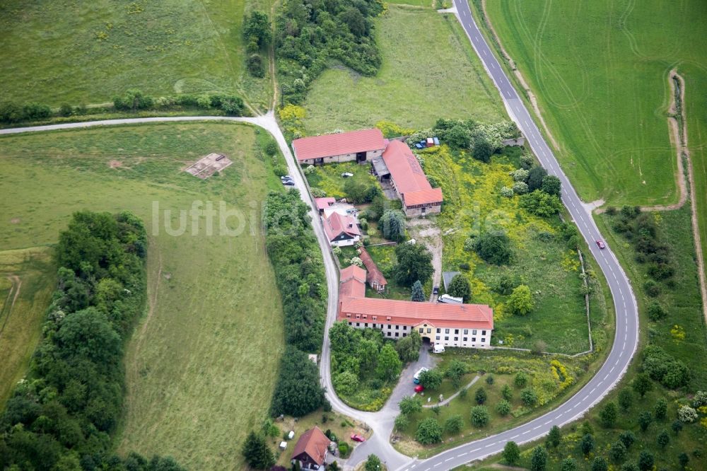 Obermaßfeld-Grimmenthal aus der Vogelperspektive: Verwaltungsgebäude des Unternehmens Thüringer Veteranendienst f.Klassiker auf Rädern GmbH in Obermaßfeld-Grimmenthal im Bundesland Thüringen, Deutschland