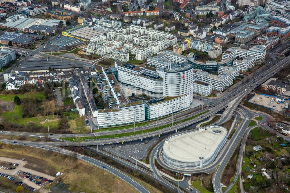 Luftaufnahme Düsseldorf - Verwaltungsgebäude des Unternehmens Vodafone Campus am Ferdinand-Braun-Platz im Ortsteil Stadtbezirk 4 in Düsseldorf im Bundesland Nordrhein-Westfalen